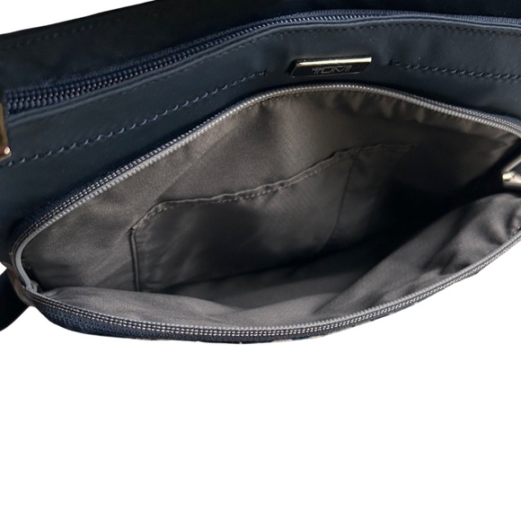 NWOT Tumi Voyager Canton Crossbody Bag - Picture 9 of 13